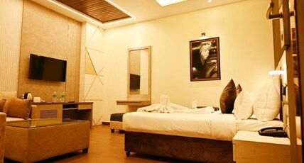 HOTEL ROSEWOOD Room Type - Suite Room With Seperate Living Area