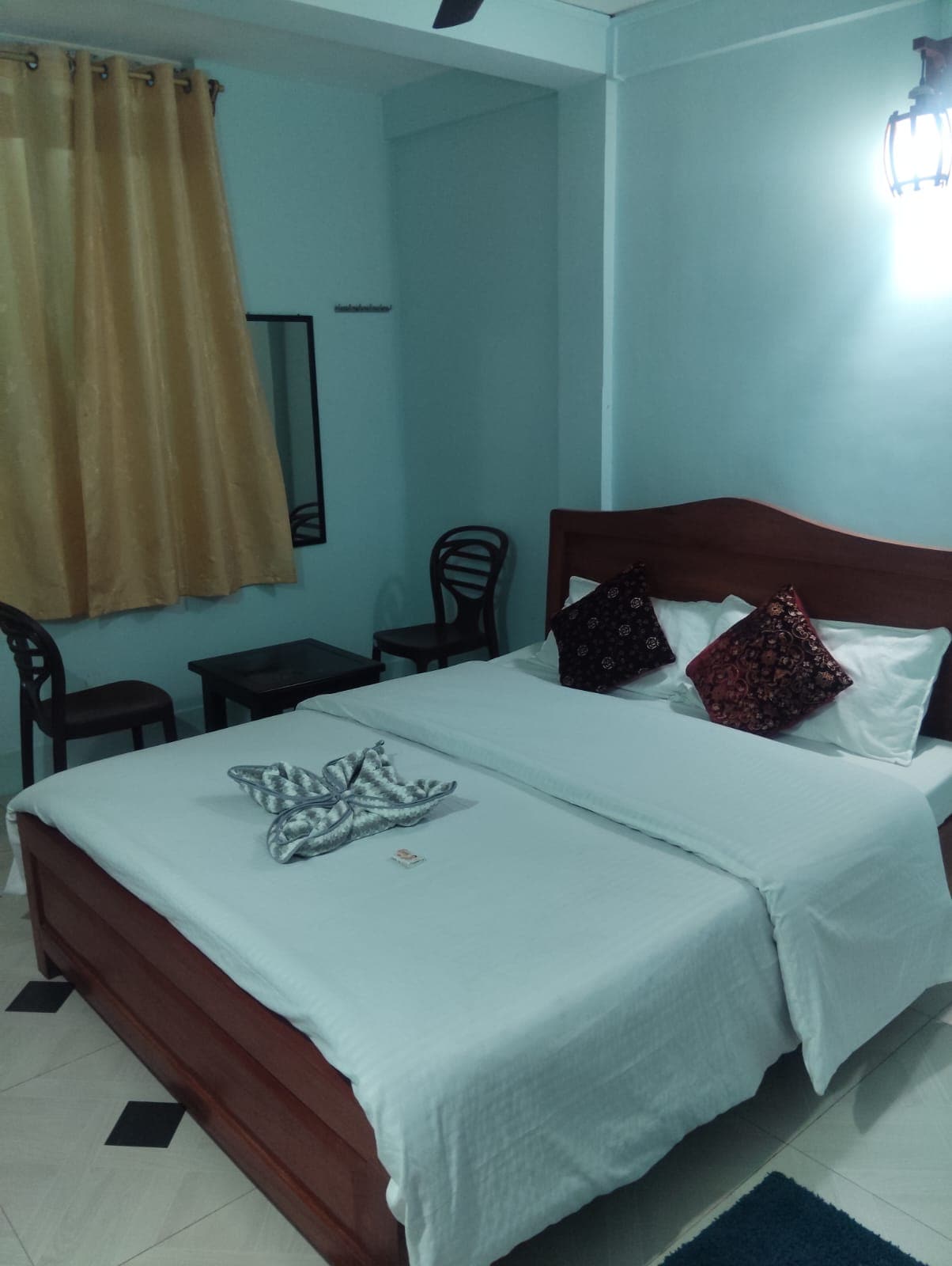 Shalom Guest House - Tap to explore photos