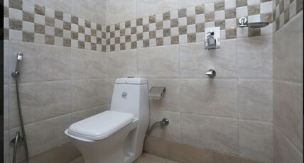 Hotel Raj Palace at Delhi Airport Room Type - Deluxe