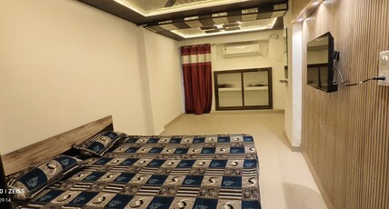 Varuna home stay Room Type - Super deluxe room