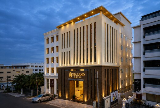 HOTEL SEA LAND