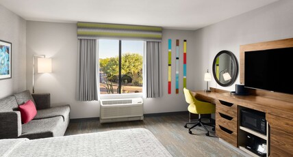 Hampton Inn by Hilton Carefree Room Type - 1 KING SFBD MIC FRG NS