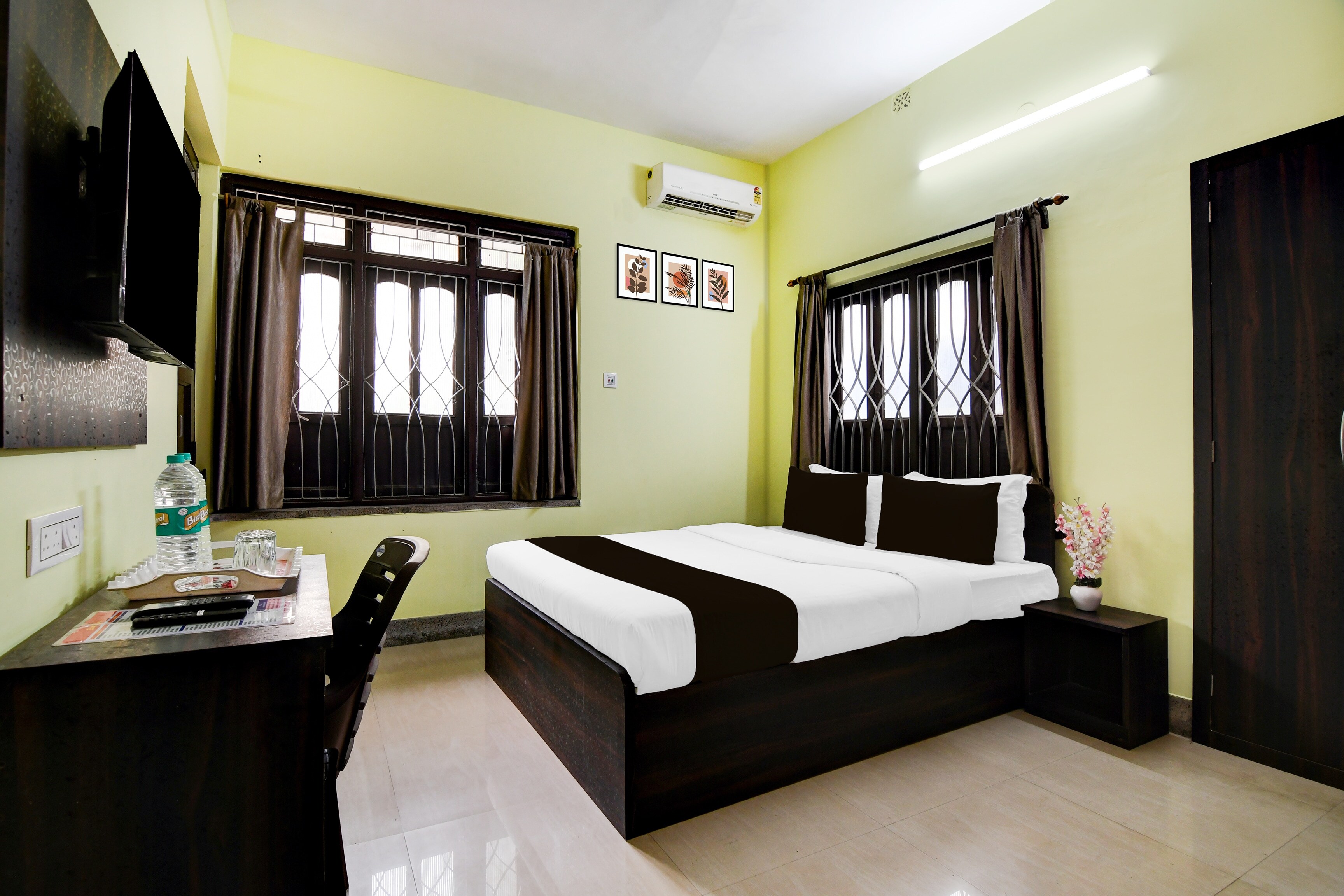 Hotel O Elite Stay Inn - Tap to explore photos