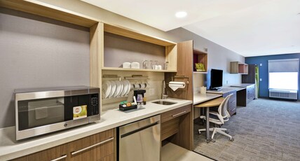 Home2 Suites by Hilton Warner Robins Room Type - 1KG ACC TUB STUDIO NONSMOK