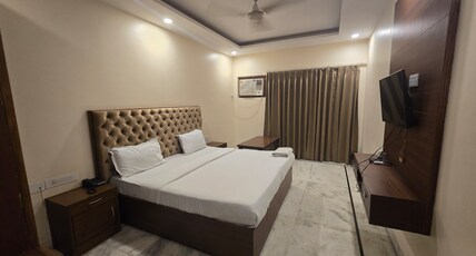 JMD Residency Room Type - Deluxe Room