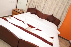 Cloud Seven Residency