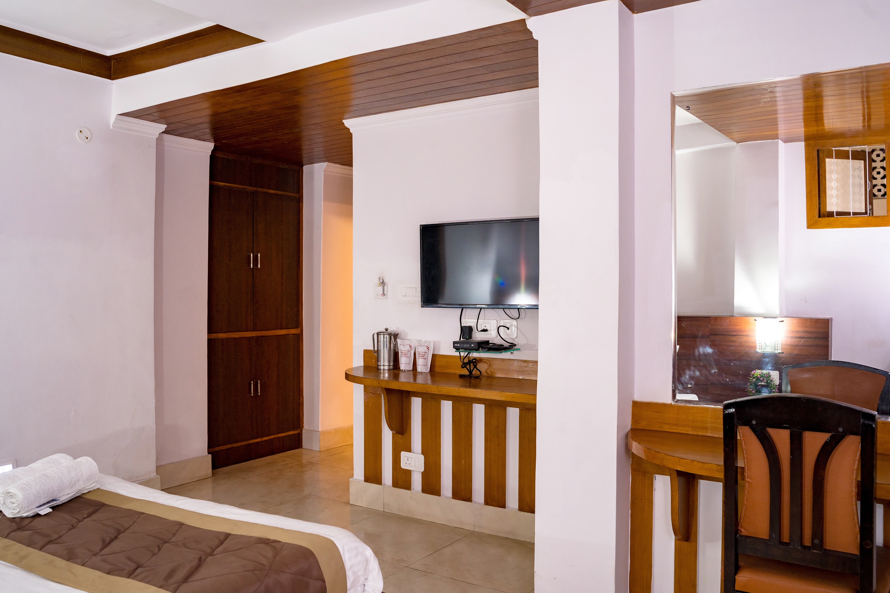 Gangtok Central Rooms - Tap to explore photos