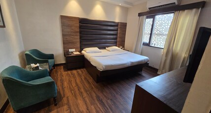 Kingz Hotel Room Type - Deluxe Room With Free Wi-Fi Only