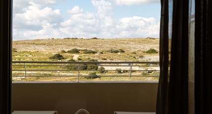 Radisson Blu Resort & Spa, Malta Golden Sands Room Type - Premium Suite - Country View