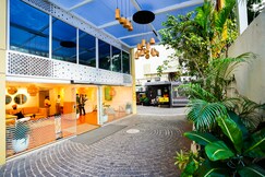 Bloom Boutique I Bandra