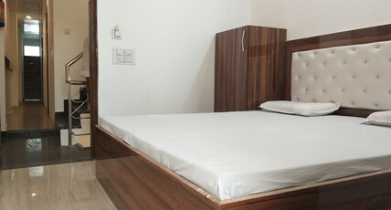 Hotel Double Tree(250m from Ghaziabad Railway Stn) Room Type - Standard Double AC Room - Safe and Hygienic