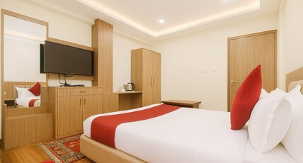 Hotel Golden Dolma  Room Type - Deluxe Room