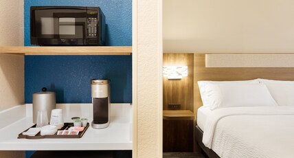 Holiday Inn Express & Suites - Aurora Room Type - 2 Queen Standard Mobility Accessible Tub Holiday Inn Express & Suites - Aurora Room Type - 2 Queen Standard Mobility Accessible Tub