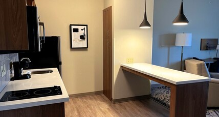 Candlewood Suites Grand Junction Room Type - 1 King 1 Bdrm Ste Comm Mobil Access Tub
