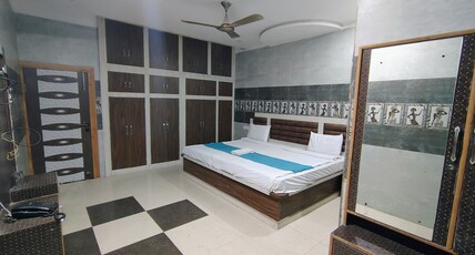 Manya home stay Room Type - Deluxe family room