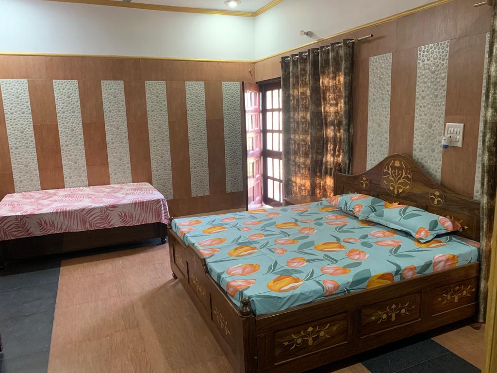 Divine - Tap to explore photos