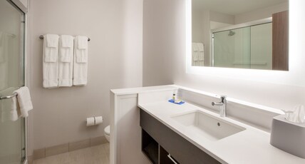 Holiday Inn Express & Suites Bryan Room Type - 2 Queen Standard