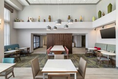 Hampton Inn & Suites by Hilton Lincoln - Northeast I-80