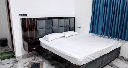 Saavi Home Stay Room Type - Deluxe Room