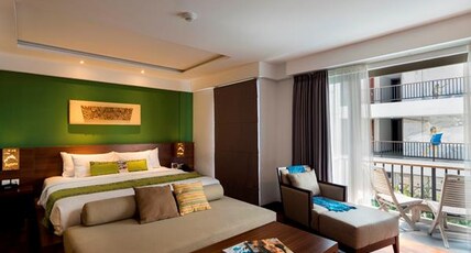 d'primahotel Petitenget Seminyak Room Type - Suite Pool View