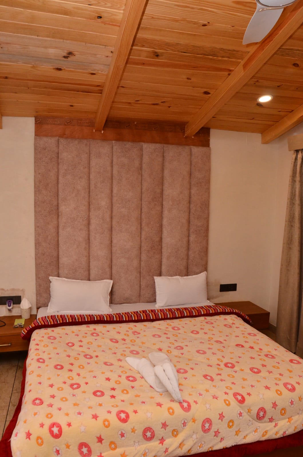 Motel Tanya Resort-Near Veer Singh Palace - Tap to explore photos