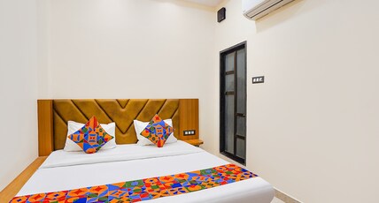 FabHotel Saroja Royal Stay Room Type - Deluxe Room FabHotel Saroja Royal Stay Room Type - Deluxe Room