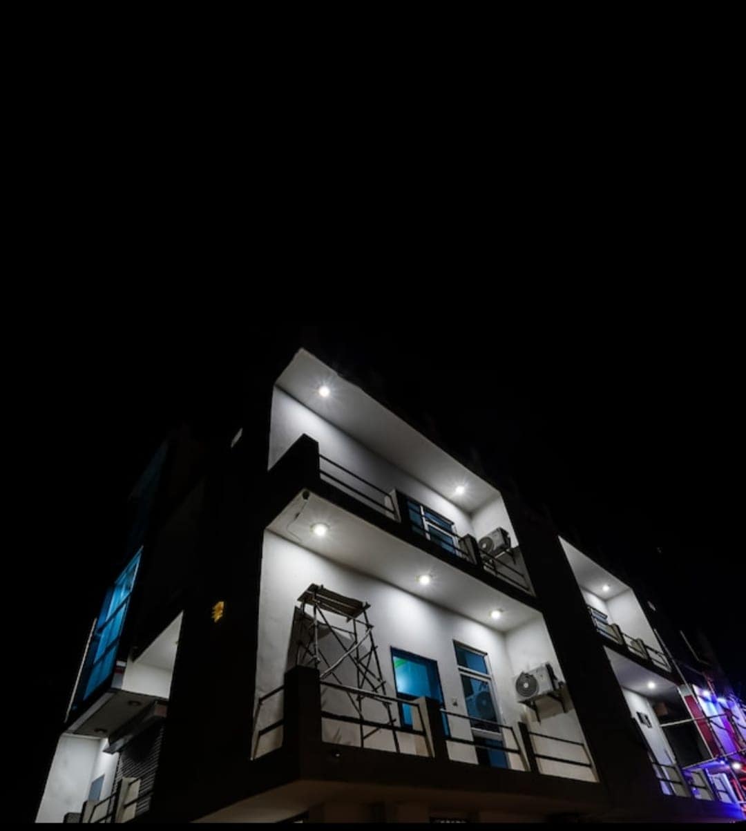 Hotel O Shiva - Tap to explore photos