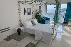 Spacious Studio Apt High Floor Private By Abhibha Stays in Pashan Pune