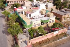 Green Way Hotel & Restaurant