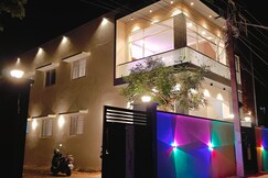 Royal Serviced Apartment