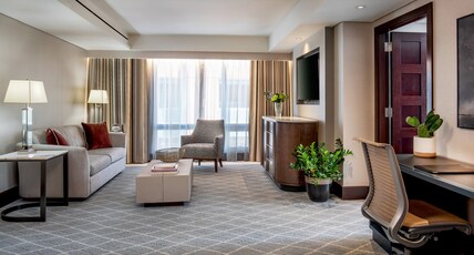 InterContinental BOSTON Room Type - 1 King One Bedroom Suite