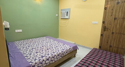 RADHA BALLABH NIWAS Room Type - Bedroom 1