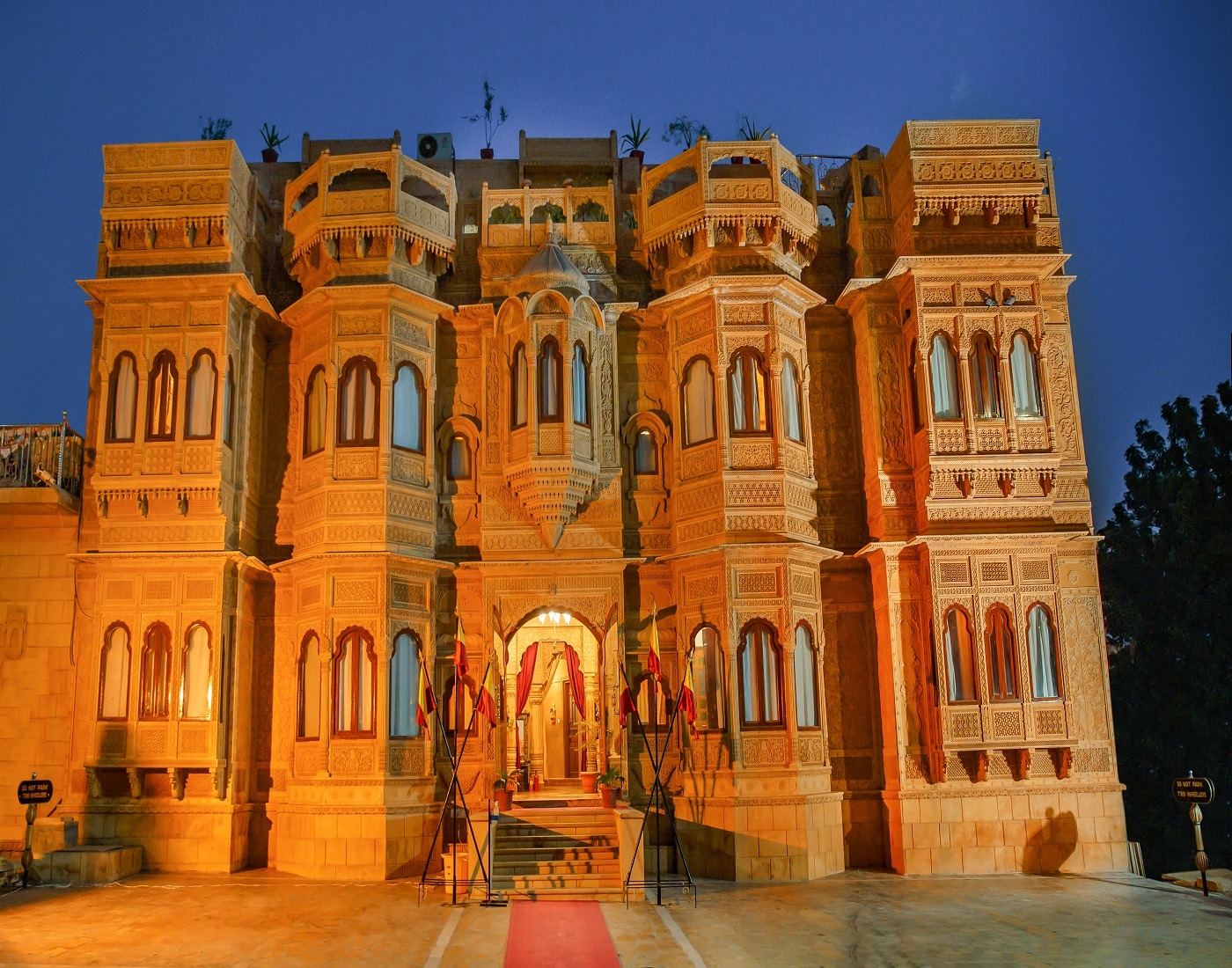 Hotel Lal Garh Fort And Palace - Tap to explore photos