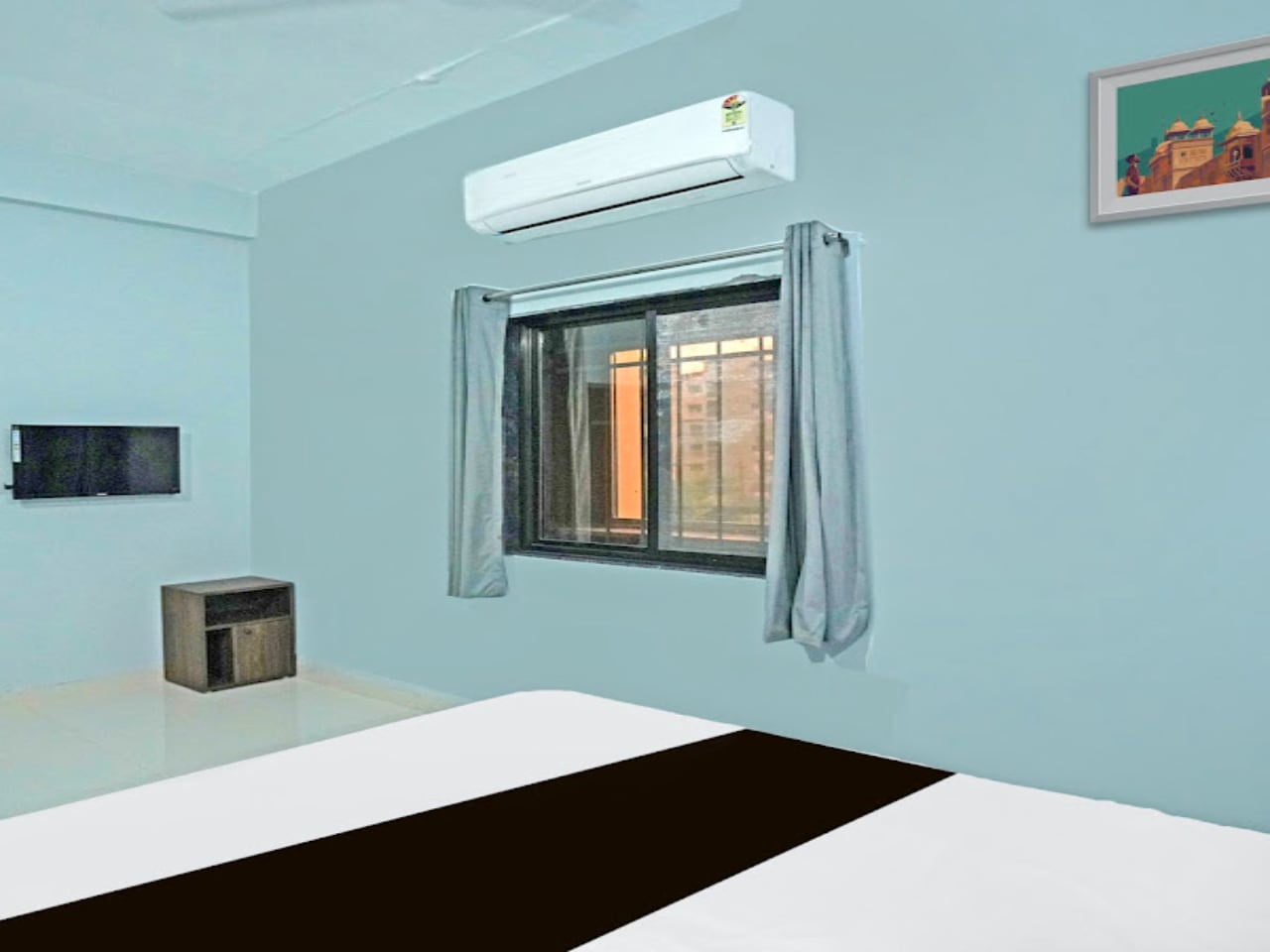 Hotel Nova - Tap to explore photos