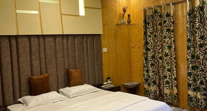 Aqua Paradise Homestay Srinagar Room Type - Bedroom 1