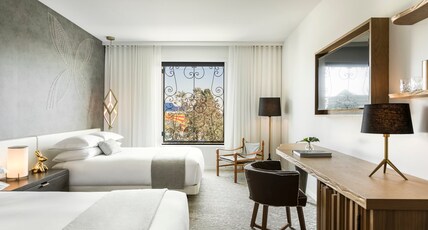 Kimpton La Peer Hotel, an IHG hotel Room Type - 2 Queen Premium Communications Mobility Accessible