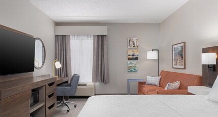 Hampton Inn by Hilton ALTOONA Room Type - KING STUDY-NON SMOKING