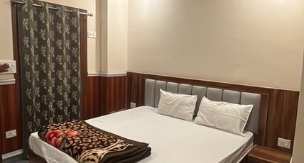 Lovkush Bhavan stay 100mtr - from Ramjanam bhumi Room Type - Deluxe double bed room for - 2 people