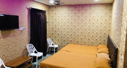 CM HOTEL Room Type - SEMI SUITE 2 King BED