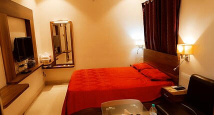Hotel P & P International Room Type - Super Deluxe Room