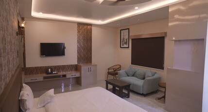 PRAKASH RESIDENCY Room Type - Club room