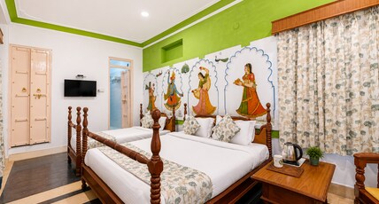 Wonder View Palace, A Lake Pichola Hotel Near Ambrai Ghat Udaipur. Room Type - Heritage Family Suite