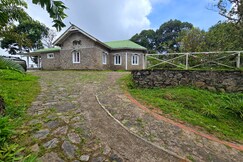 Munnar Private Bungalow by Thottom Stays| 2 BHK