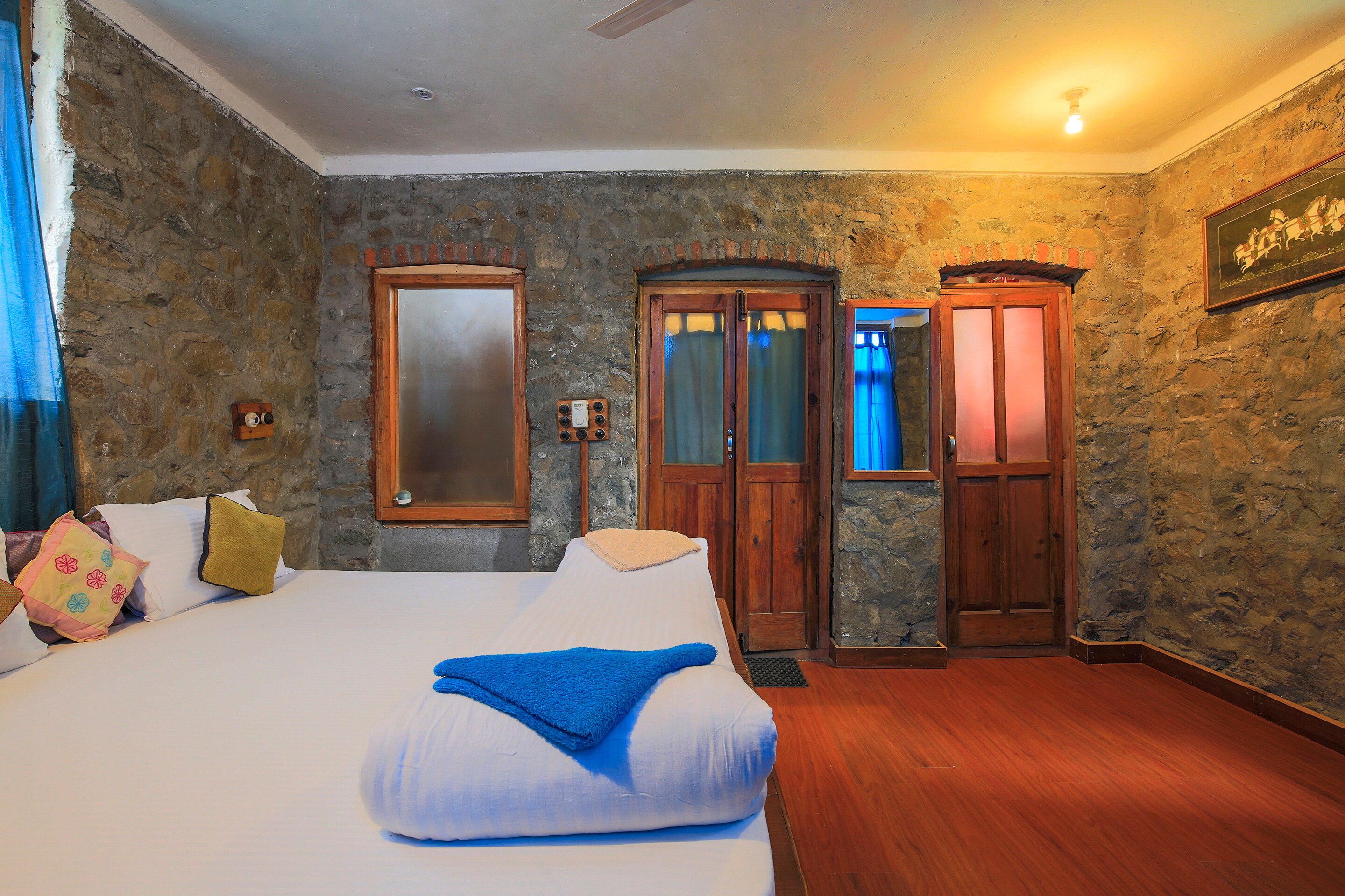 The Mapple Cottage - Tap to explore photos