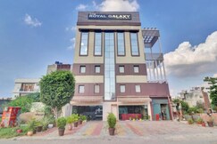 The Royal Galaxy near to Gate 6 Yashobhoomi, Dwarka