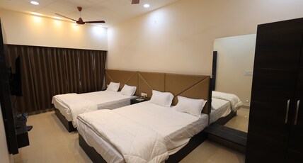Devlok Homestay Room Type - Deluxe Family Room