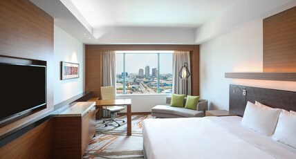 Radisson Blu Cebu Room Type - Deluxe Room High Floor