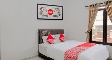 Hotel O Embun Pagi Syariah Residence Room Type - Indonesia Deluxe Double