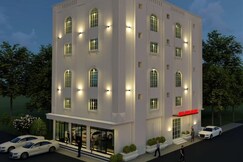HOTEL  RAJA MAHAL