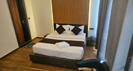 The Vaso Ville Room Type - Luxury Bedroom 1